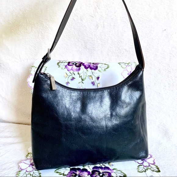 HOBO Handbags - HOBO Shoulder Bag in Black